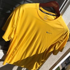 Nike Running Mens Gold Dri-Fit T-Shirt Size XL